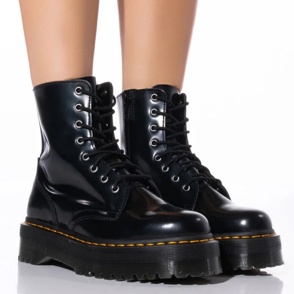WORN ONCE black doc marten jadon boots